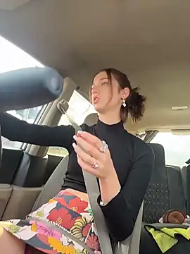 DollyTall online show from 09.18.25