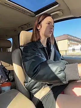 DollyTall online show from 10.20.25