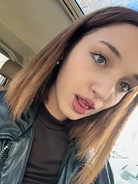 DollyTall online show from 10.23.25