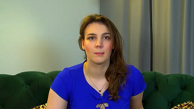 Snapshot of KarenClarks chatting on 10.13.25 KarenClarks online show from 10.13.25