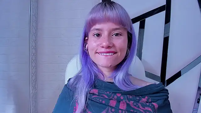 Snapshot of barbieambar chatting on 09.11.25 barbieambar online show from 09.11.25