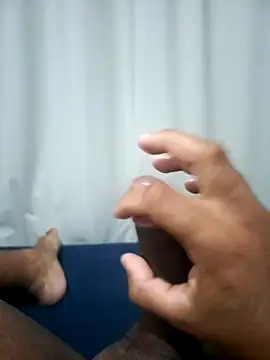 Snapshot of Moreno_Buziano chatting on 11.04.25 Moreno Buziano online show from 11.04.25