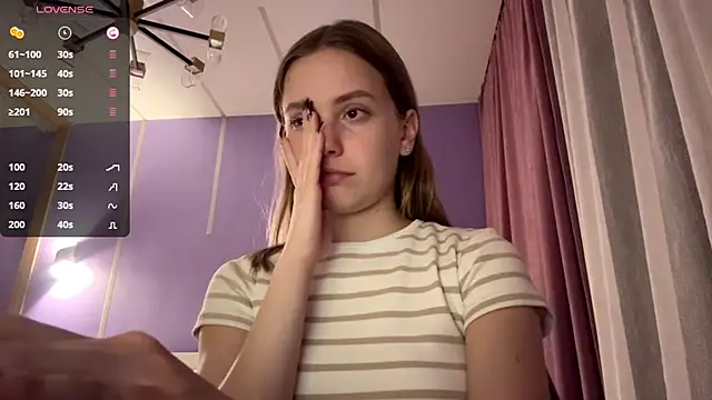 Snapshot of LinaMoonBlessed chatting on 10.17.25 LinaMoonBlessed online show from 10.17.25