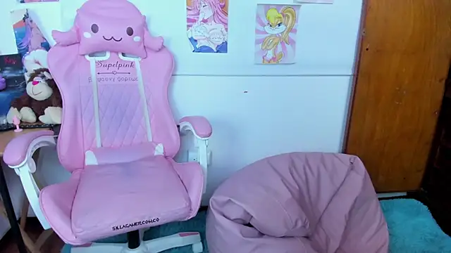 Snapshot of mahina01 chatting on 10.11.25 mahina01 online show from 10.11.25