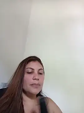 Secret Bella online show from 12.14.25