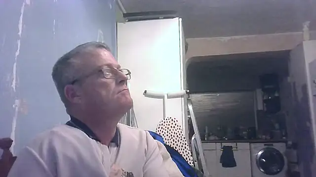 hefin18 online show from 12.18.25