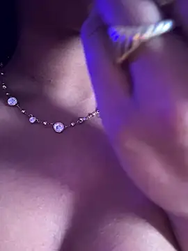 Snapshot of horny_nehaa chatting on 12.16.25 horny nehaa online show from 12.16.25