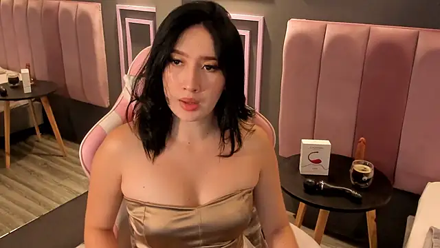 Snapshot of Skyyle_ chatting on 05.16.26 Skyyle online show from 05.16.26