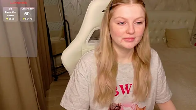 AmeliaDiamond online show from 04.10.26