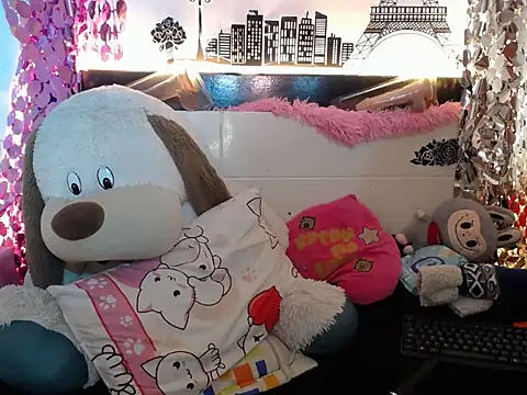 Nicol V online show from 09.26.25