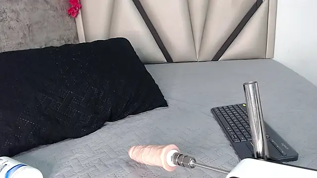 Euphoria 07 online show from 12.23.25