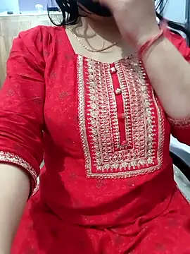 Snapshot of roshni_agrawal0 chatting on 11.22.25 roshni agrawal0 online show from 11.22.25