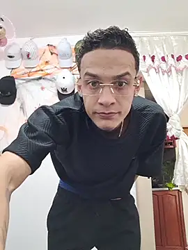 Ethanho0t online show from 10.25.25