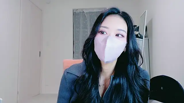 Snapshot of ramuchan_desu chatting on 02.15.26 ramuchan desu online show from 02.15.26