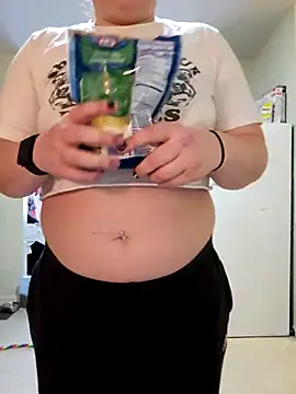 Snapshot of nuttiebuddy1 chatting on 10.02.25 nuttiebuddy1 online show from 10.02.25