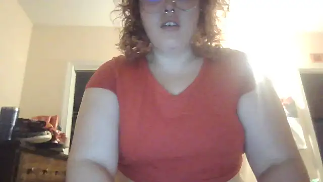 Snapshot of nuttiebuddy1 chatting on 10.09.25 nuttiebuddy1 online show from 10.09.25