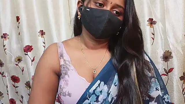 Snapshot of Pavani-Sexy chatting on 07.15.26 Pavani-Sexy online show from 07.15.26