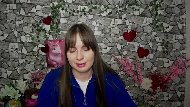 Amanda Bright  online show from 12.04.25