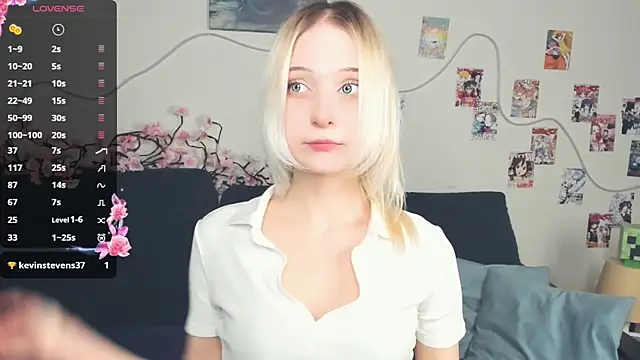 Megan--chan online show from 03.06.26