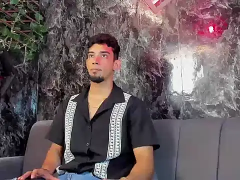 Snapshot of prince_arthur77 chatting on 06.05.26 prince arthur77 online show from 06.05.26