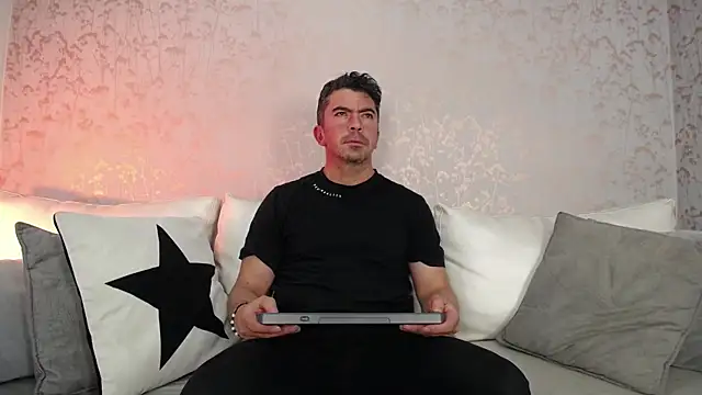 JuanKFit 45 online show from 11.08.25