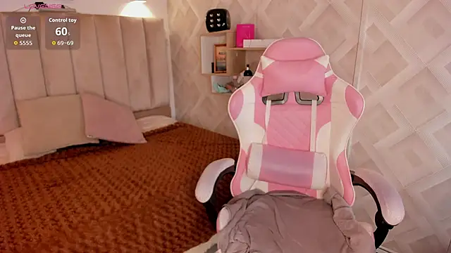 Clhoe Johnson online show from 02.25.26