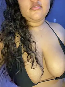 qxmila1 online show from 10.28.25