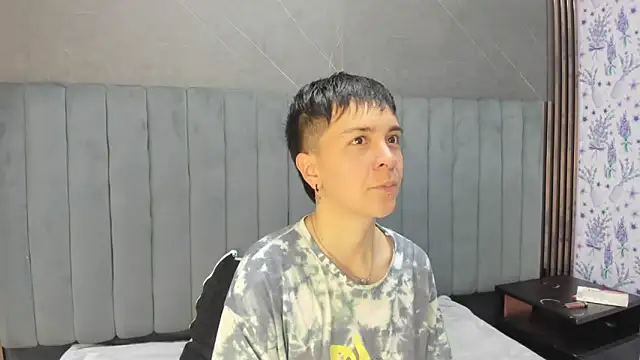  Hannah Hot online show from 12.17.25