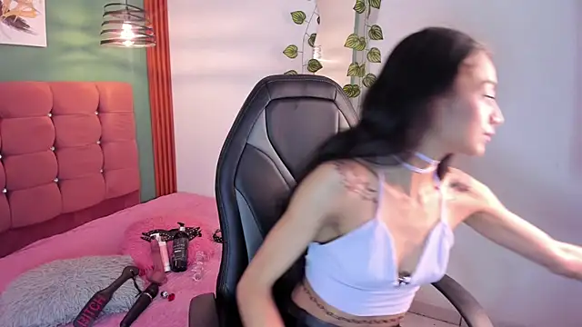 raven smith  online show from 12.19.25