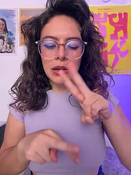 Snapshot of Katheerine chatting on 10.22.25 Katheerine online show from 10.22.25