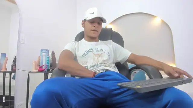 Ricky Owens1 online show from 12.02.25