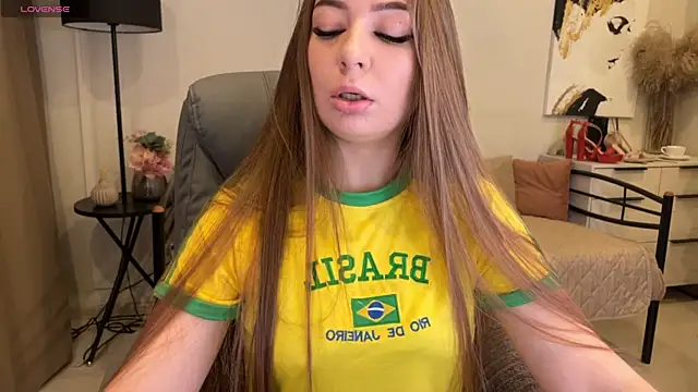 Yummy Jane online show from 10.16.25