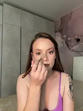 Snapshot of Rosie_Holmes_ chatting on 11.10.25 Rosie Holmes online show from 11.10.25