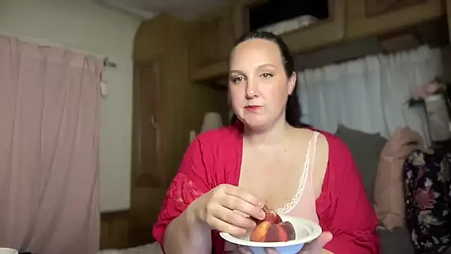 Snapshot of Just_Trudy chatting on 09.14.25 Just Trudy online show from 09.14.25