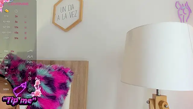 Hadid Jimenez  online show from 11.20.25