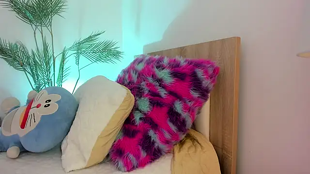 Hadid Jimenez  online show from 11.26.25