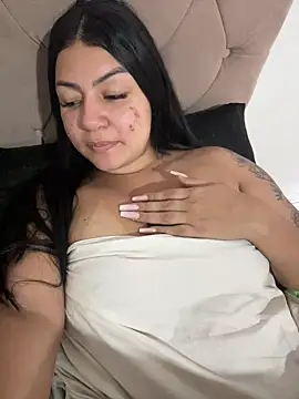 julianamascarada online show from 09.19.25