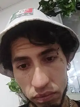 Snapshot of Tattoboy19cm chatting on 12.05.25 Tattoboy19cm online show from 12.05.25