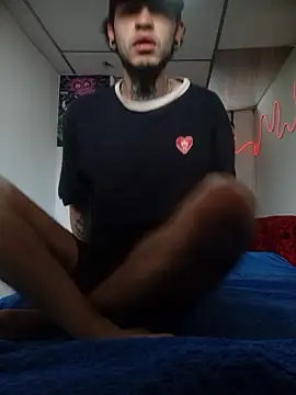 Snapshot of Tattoboy19cm chatting on 12.14.25 Tattoboy19cm online show from 12.14.25