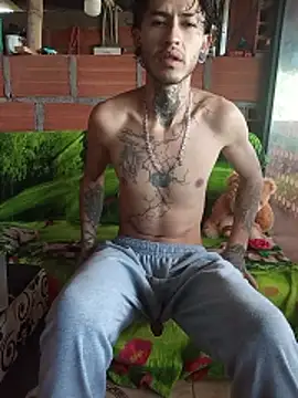 Snapshot of Tattoboy19cm chatting on 04.21.26 Tattoboy19cm online show from 04.21.26