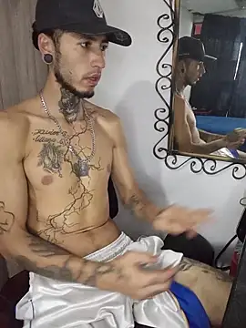 Snapshot of Tattoboy19cm chatting on 05.19.26 Tattoboy19cm online show from 05.19.26