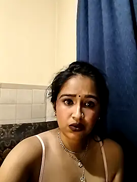 Snapshot of cute_indianxo chatting on 04.27.26 cute indianxo online show from 04.27.26