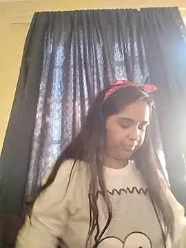 Snapshot of cute_indianxo chatting on 06.08.26 cute indianxo online show from 06.08.26