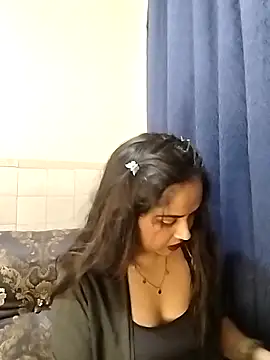 Snapshot of cute_indianxo chatting on 06.08.26 cute indianxo online show from 06.08.26