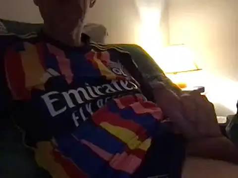 Snapshot of orbix2007 chatting on 12.25.24 orbix2007 online show from 12.25.24