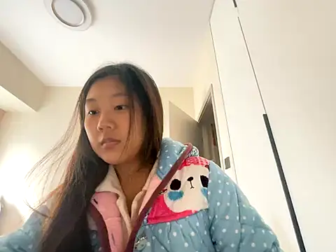 Snapshot of xena0501 chatting on 11.21.25 xena0501 online show from 11.21.25