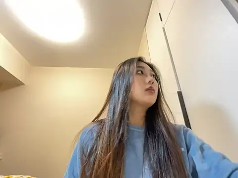 Snapshot of xena0501 chatting on 12.04.25 xena0501 online show from 12.04.25