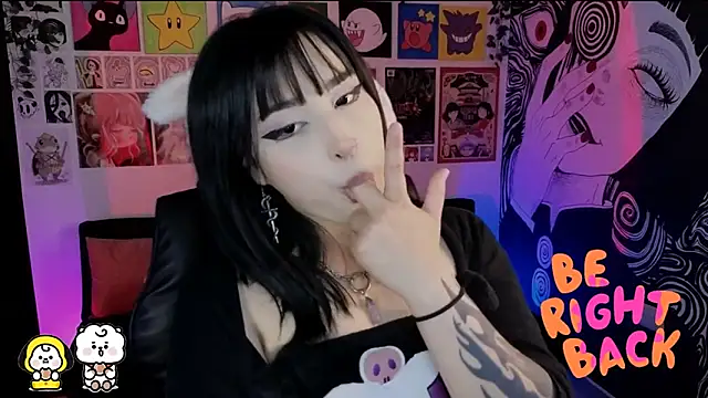 Snapshot of Yuhwan_ chatting on 01.05.26 Yuhwan online show from 01.05.26