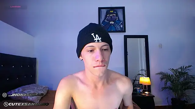 Snapshot of santiago_cutex chatting on 09.26.25 santiago cutex online show from 09.26.25