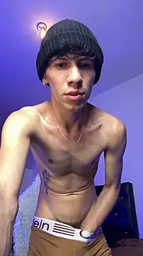 Snapshot of santiago_cutex chatting on 11.29.25 santiago cutex online show from 11.29.25